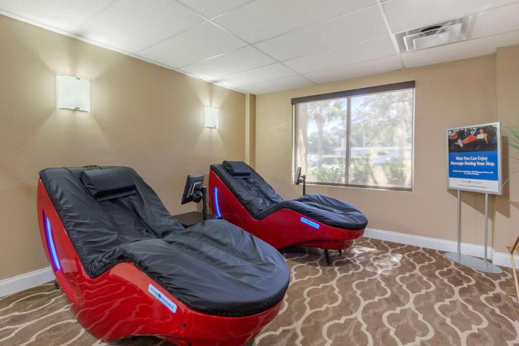 Room image 3